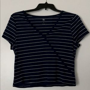 [SOLD ON CURTSY] White Stripped Blue Crop Top